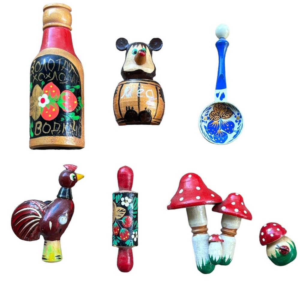 Russian Vtg Refrigerator Magnets 7 Piece Set Hand Painted